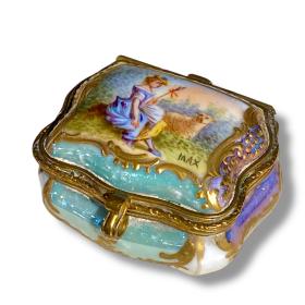 Pretty Sevres style Porcelain Keepsake Box