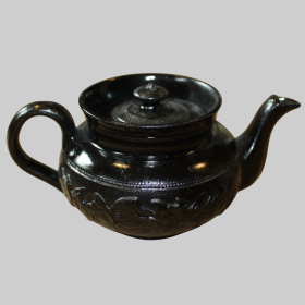 Early Victorian 19th Century Small Black Teapot